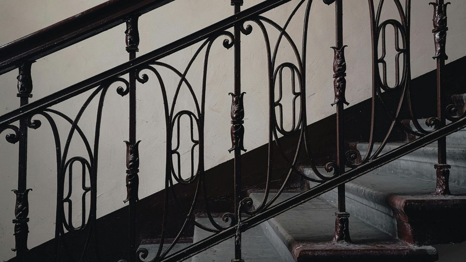 Urla Demir Merdiven Korkuluğu